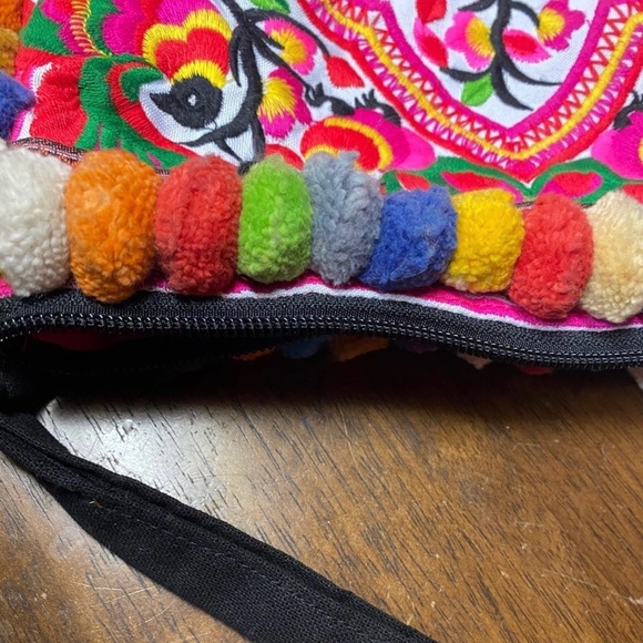 HMONG Cherr THAILAND HILL TRIBE embroidered bohemian clutch handbag NWT - Picture 5 of 9